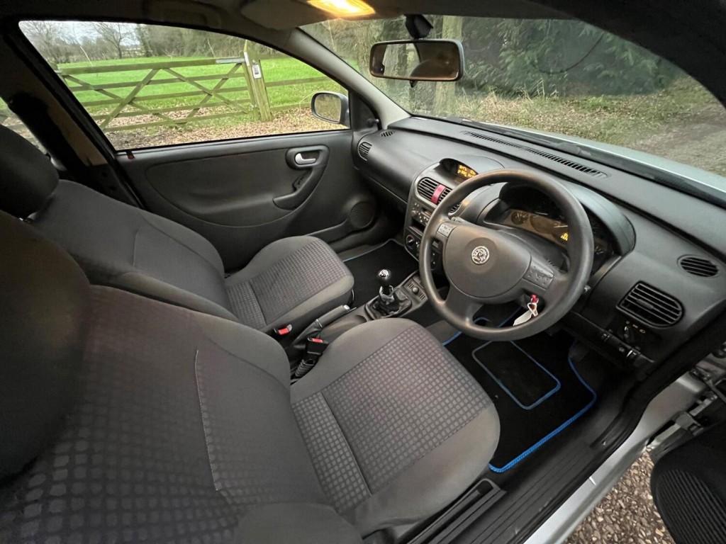 VAUXHALL CORSA