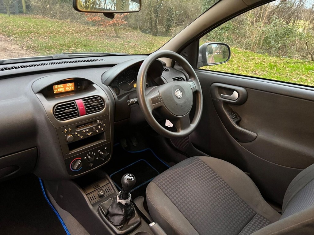 VAUXHALL CORSA