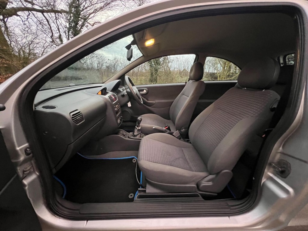 VAUXHALL CORSA
