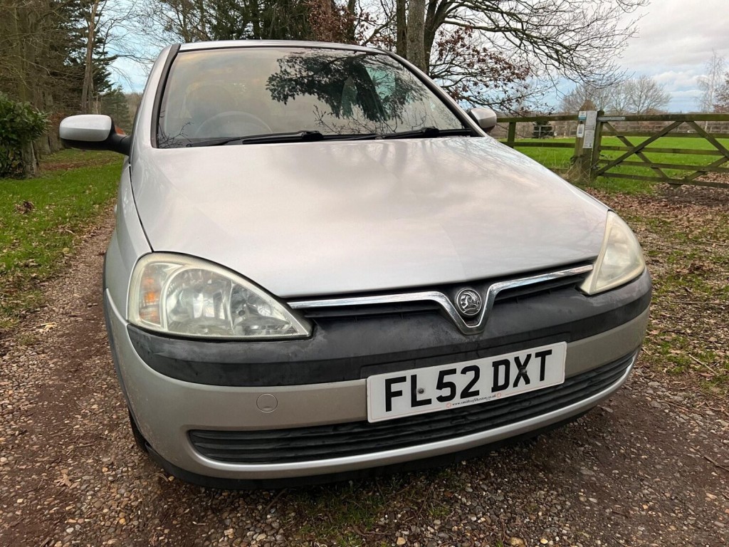 View VAUXHALL CORSA 1.0i 12v Club 3dr