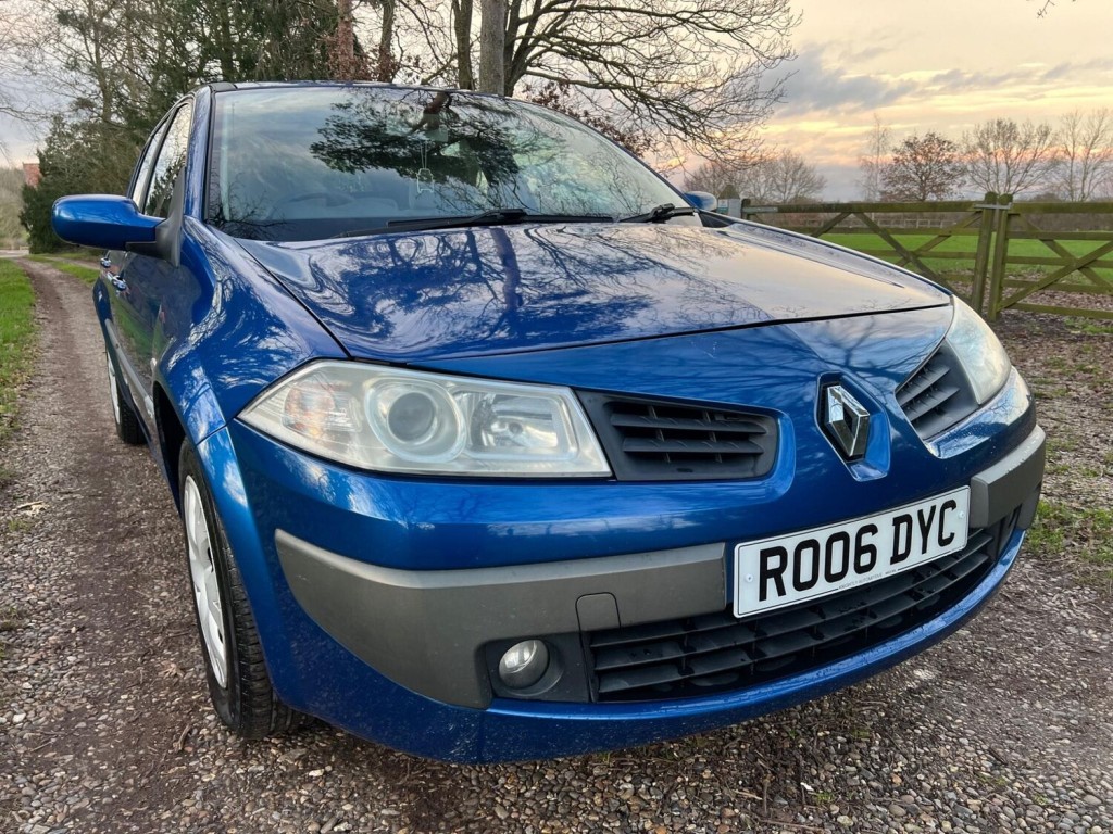 View RENAULT MEGANE 1.6 VVT Expression 5dr