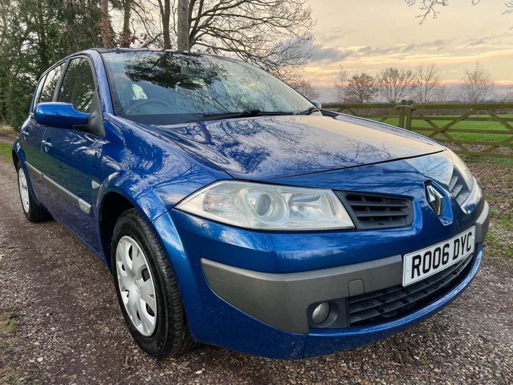 View RENAULT MEGANE 1.6 VVT Expression 5dr