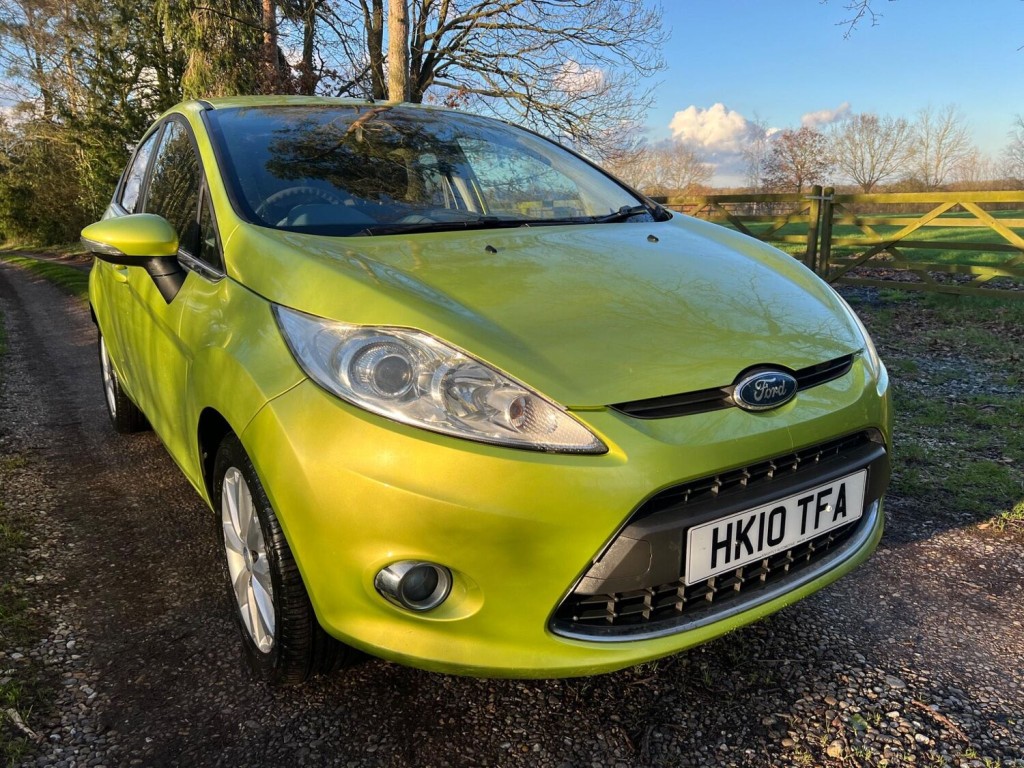 View FORD FIESTA 1.6 TDCi Titanium 5dr