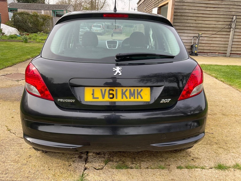 PEUGEOT 207