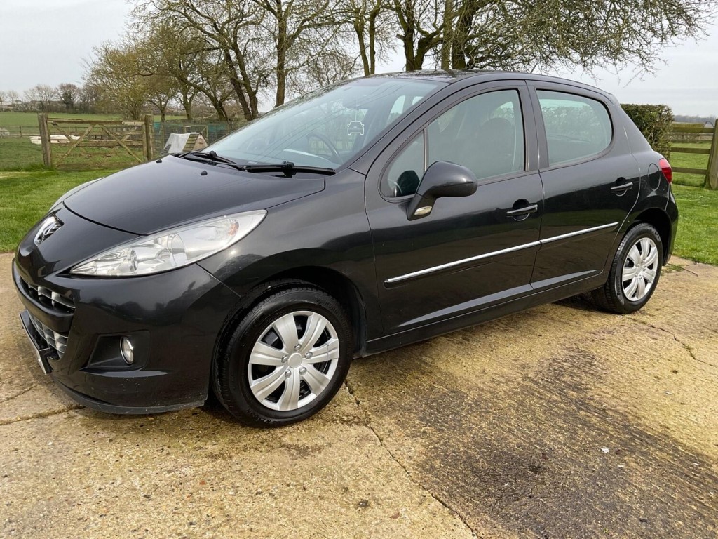 PEUGEOT 207