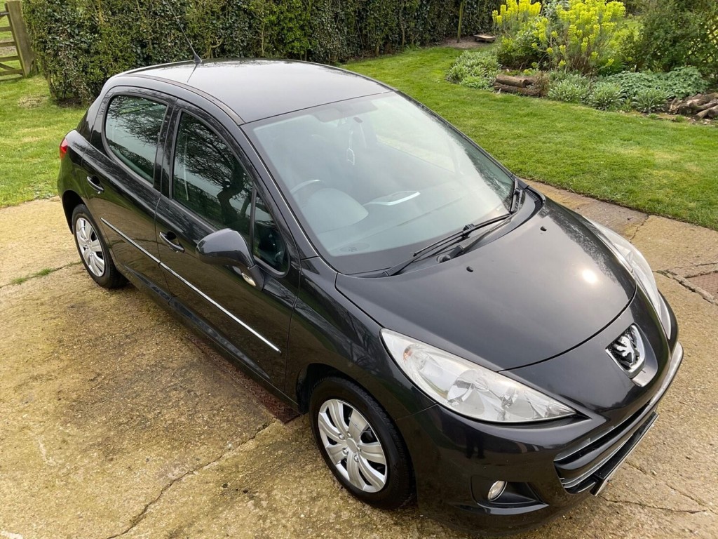 PEUGEOT 207