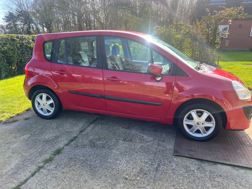 RENAULT GRAND MODUS
