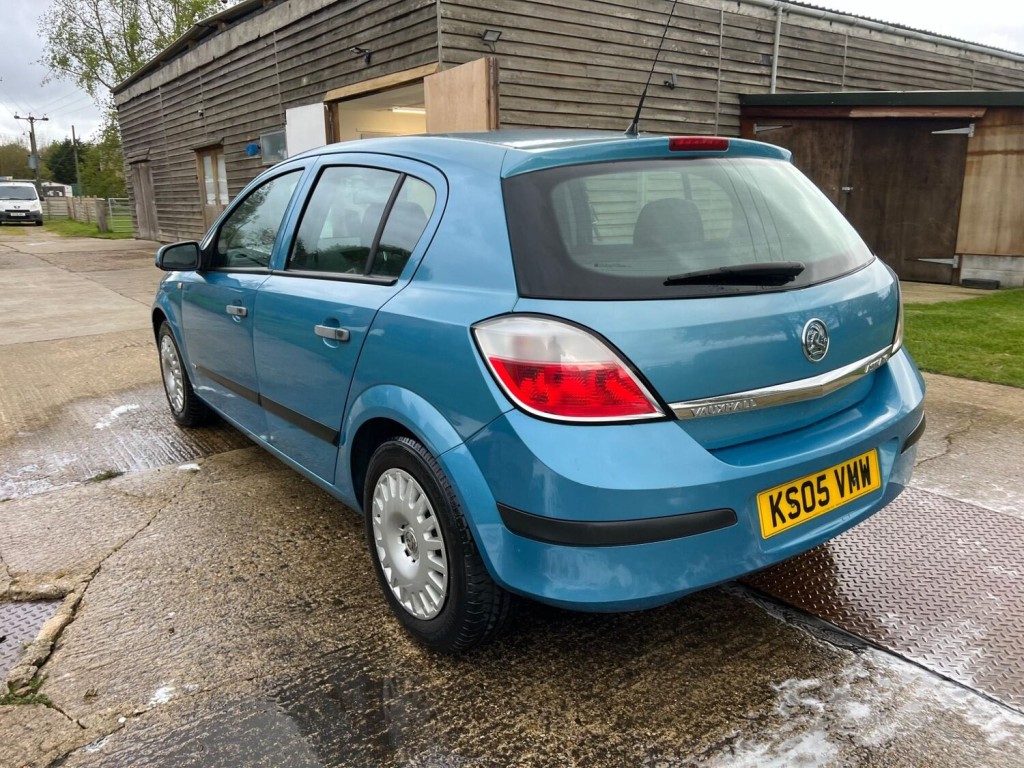 VAUXHALL ASTRA