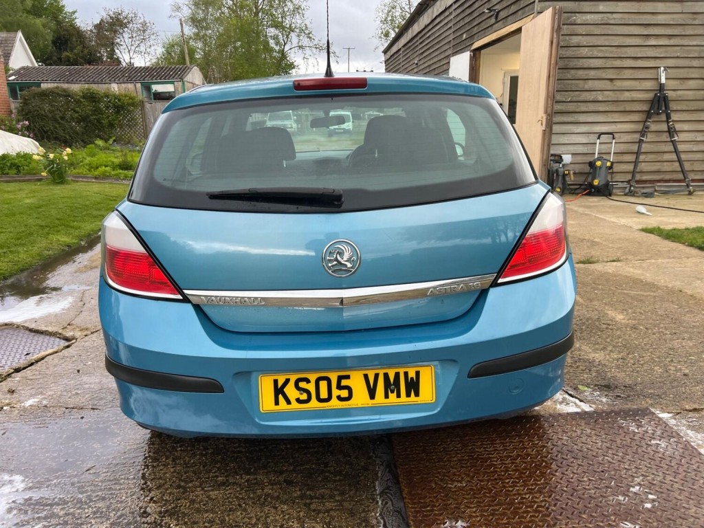 VAUXHALL ASTRA