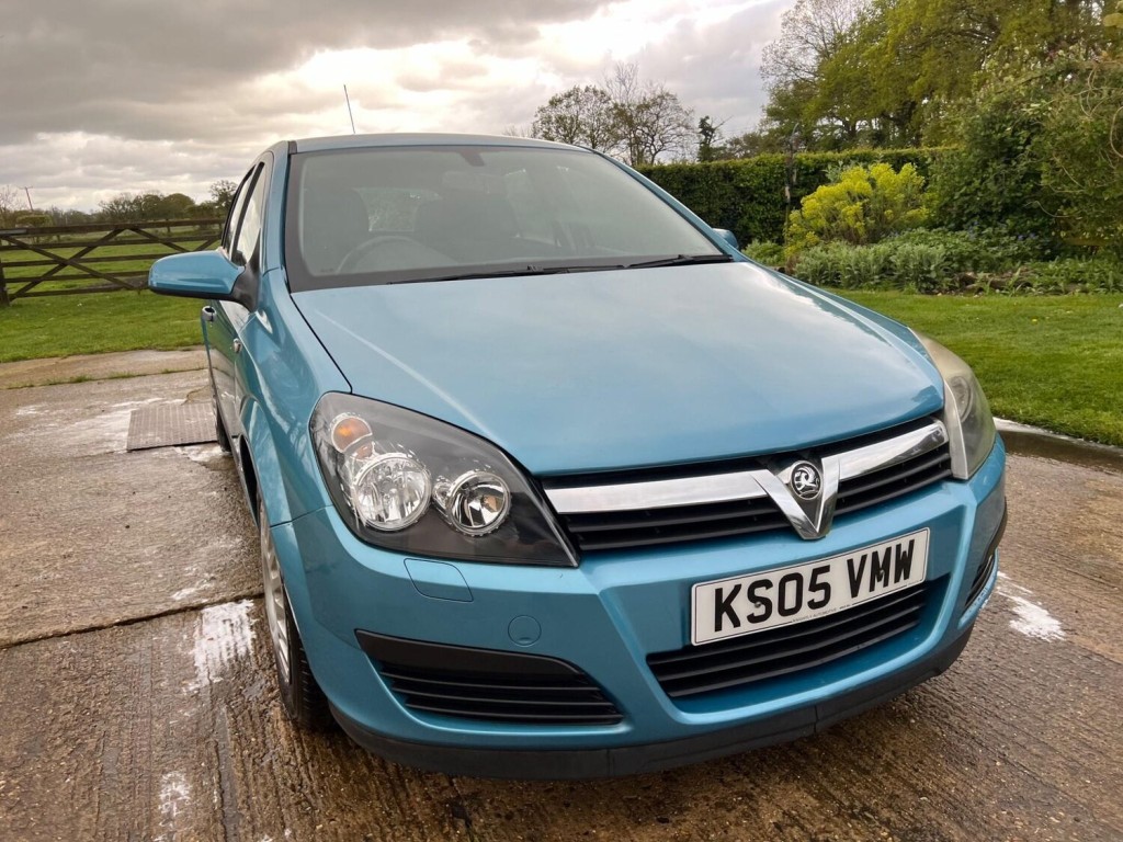 View VAUXHALL ASTRA 1.6i 16v Life 5dr