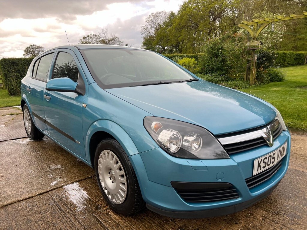 View VAUXHALL ASTRA 1.6i 16v Life 5dr