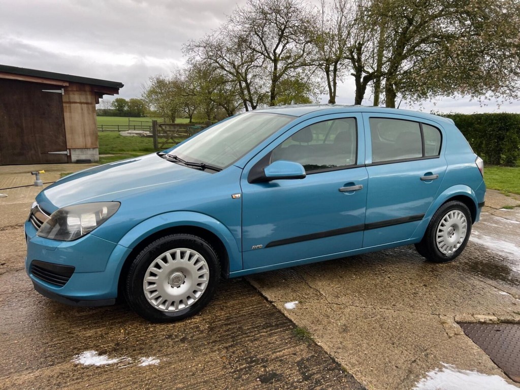 VAUXHALL ASTRA