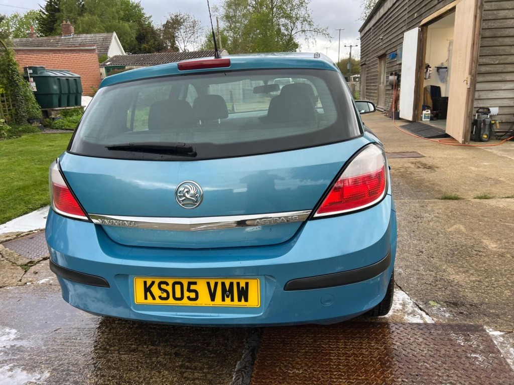 VAUXHALL ASTRA