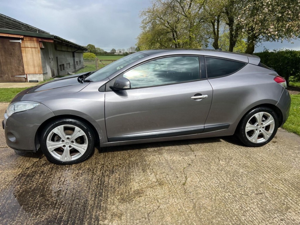 RENAULT MEGANE