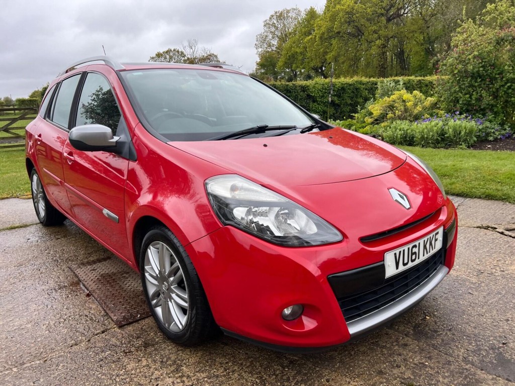 View RENAULT CLIO 1.5 dCi Dynamique TomTom Sport Tourer Euro 5 5dr