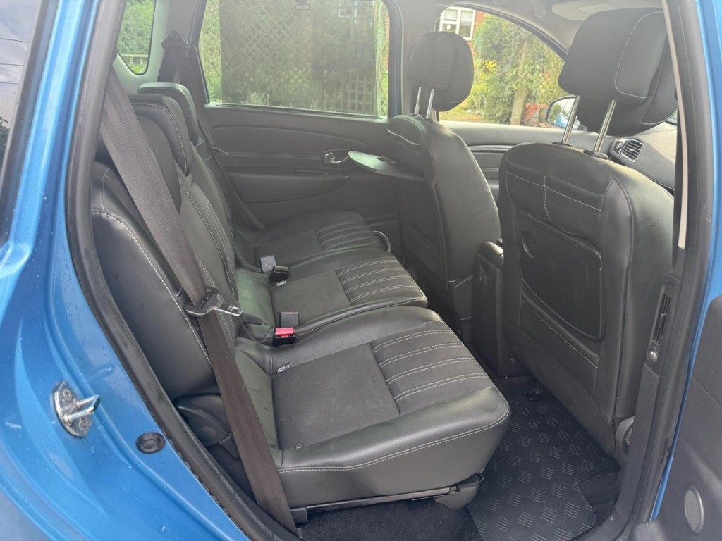 RENAULT SCENIC
