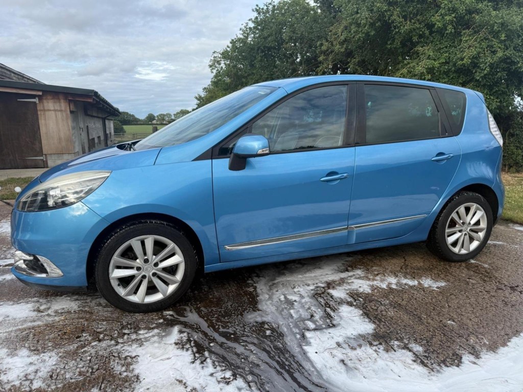 RENAULT SCENIC