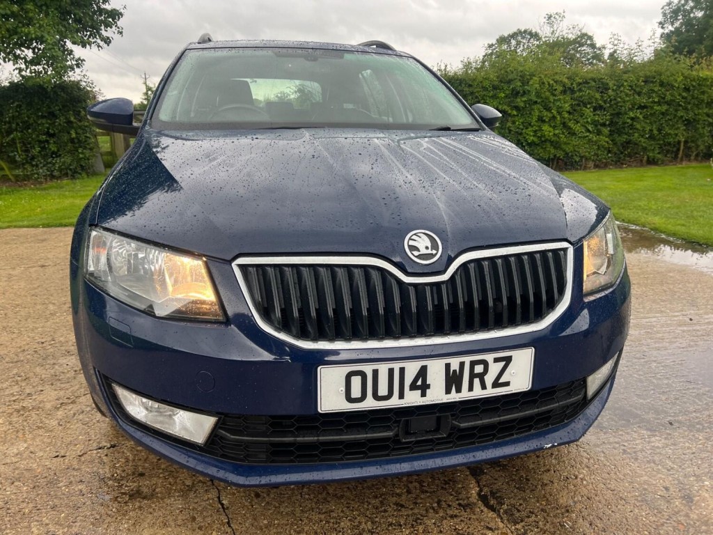View SKODA OCTAVIA 1.6 TDI Elegance Euro 5 (s/s) 5dr
