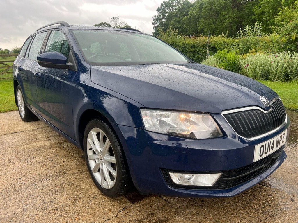 View SKODA OCTAVIA 1.6 TDI Elegance Euro 5 (s/s) 5dr