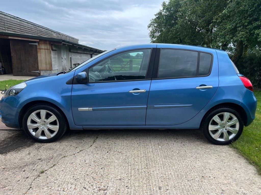 RENAULT CLIO