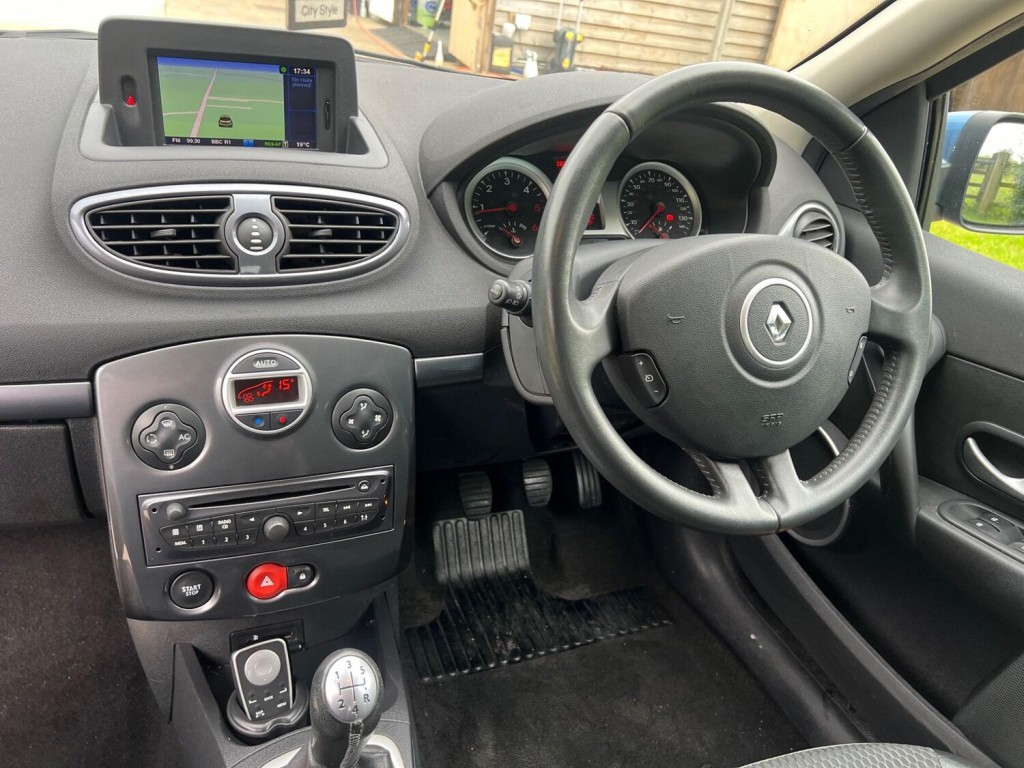 RENAULT CLIO
