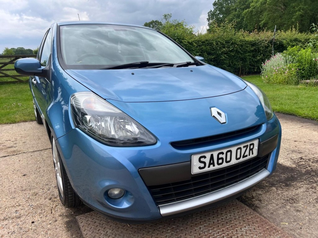 View RENAULT CLIO 1.5 dCi Privilege TomTom Euro 4 5dr