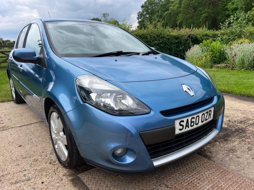 View RENAULT CLIO 1.5 dCi Privilege TomTom Euro 4 5dr