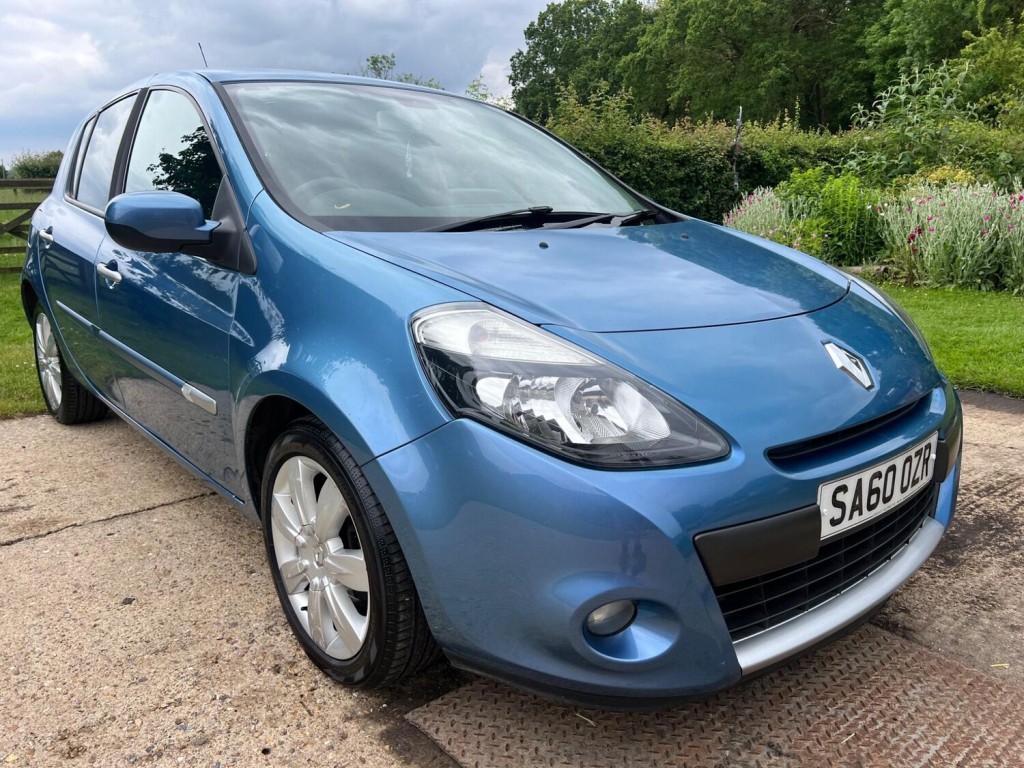 View RENAULT CLIO 1.5 dCi Privilege TomTom Euro 4 5dr