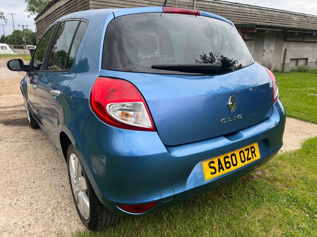 RENAULT CLIO