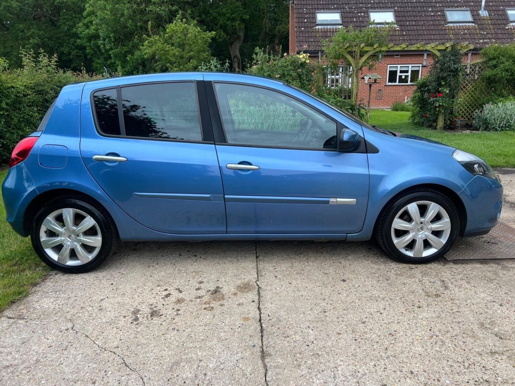 RENAULT CLIO