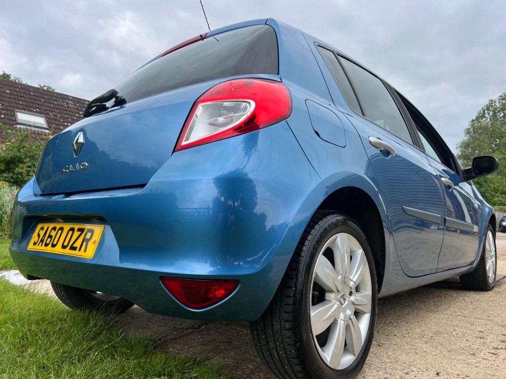 RENAULT CLIO