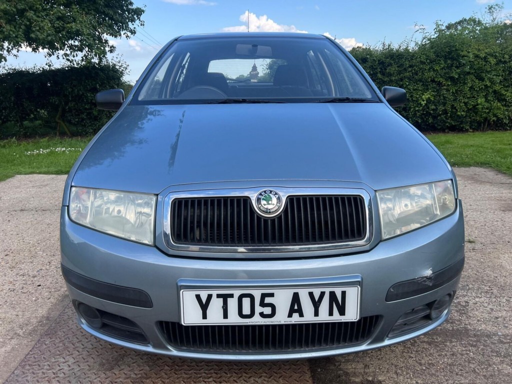 View SKODA FABIA 1.2 HTP 12V Classic 5dr