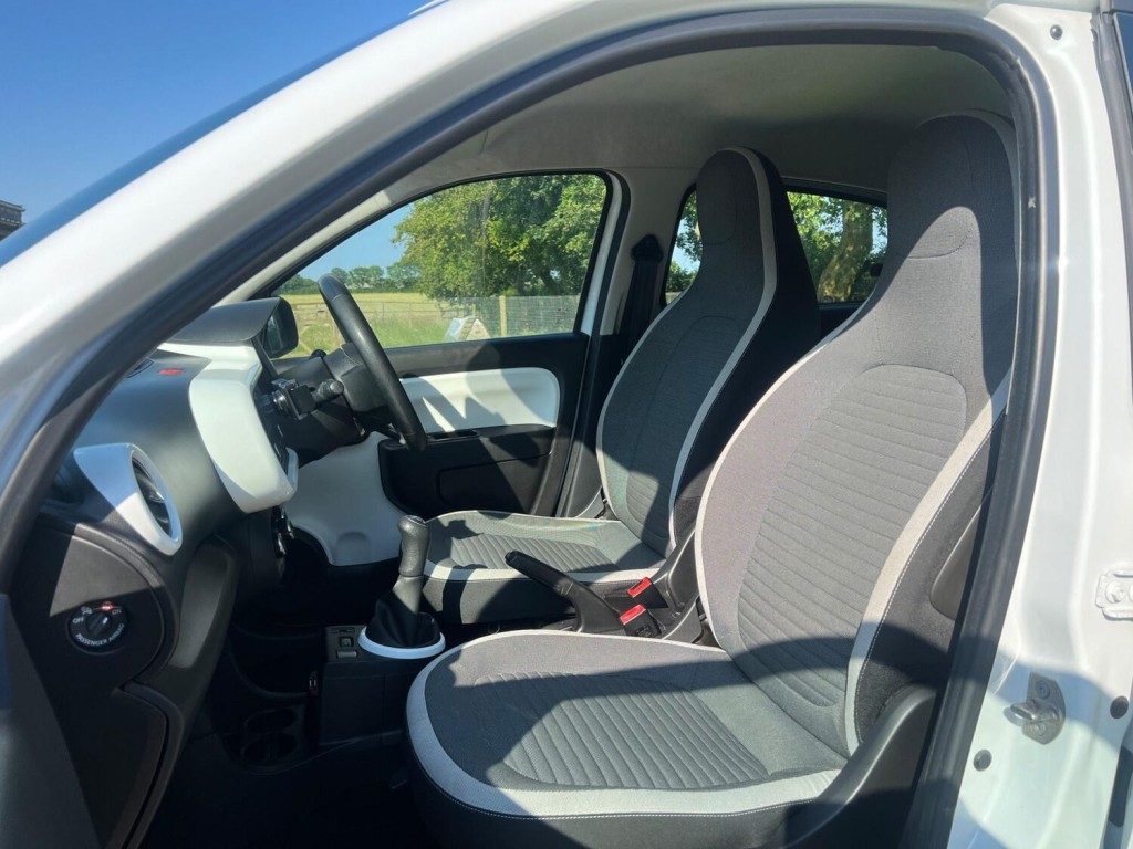 RENAULT TWINGO