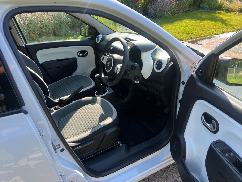 RENAULT TWINGO
