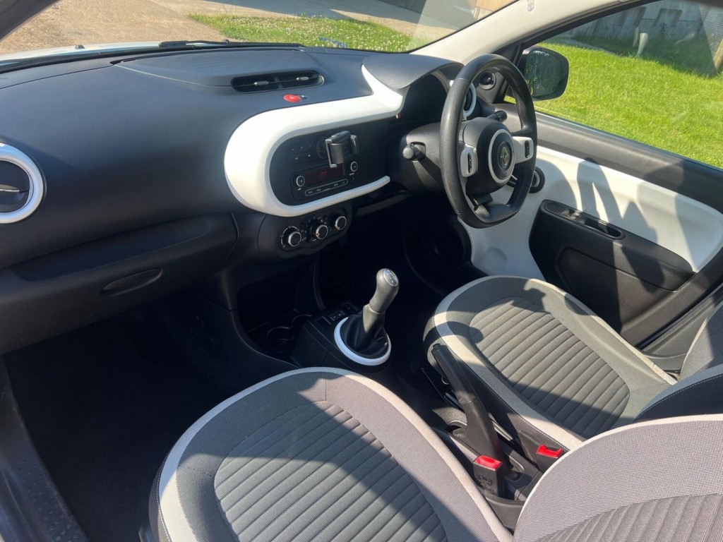 RENAULT TWINGO