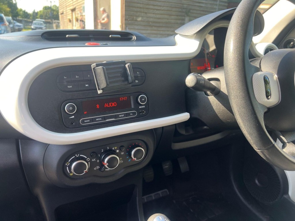 RENAULT TWINGO