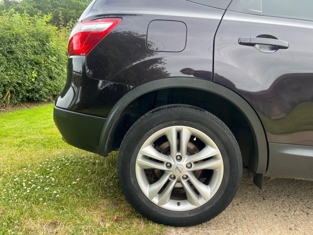 NISSAN QASHQAI+2