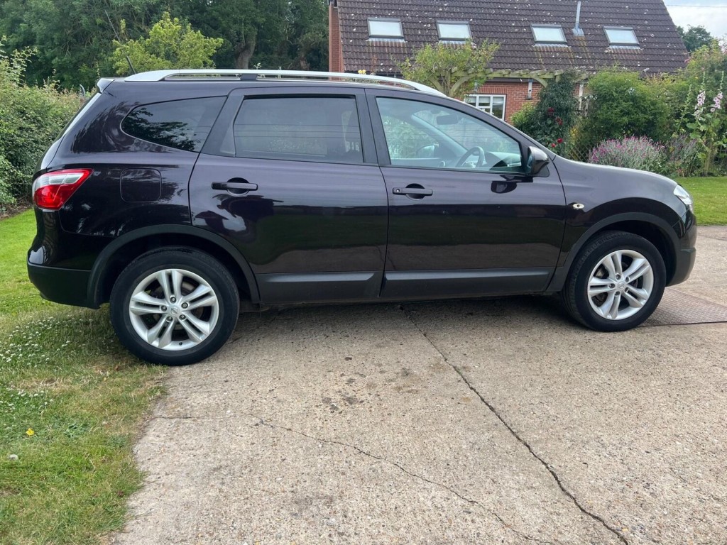 NISSAN QASHQAI+2