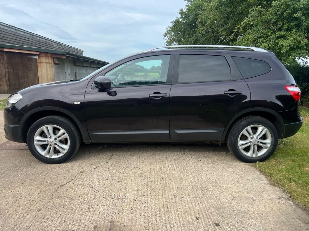 NISSAN QASHQAI+2