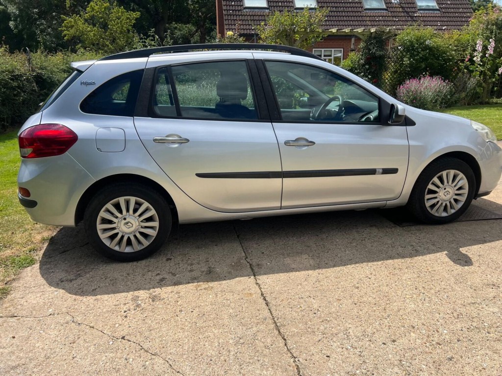 RENAULT CLIO
