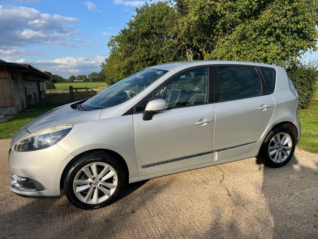 RENAULT SCENIC