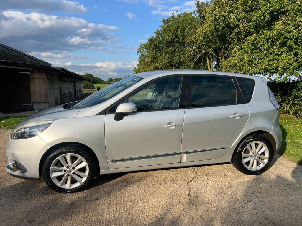 RENAULT SCENIC