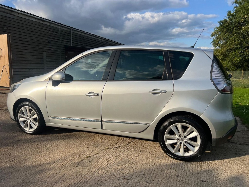 RENAULT SCENIC