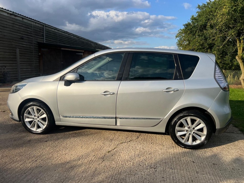 RENAULT SCENIC