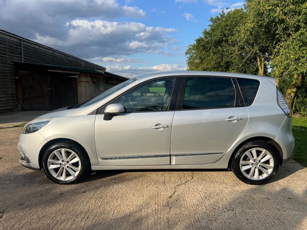 RENAULT SCENIC