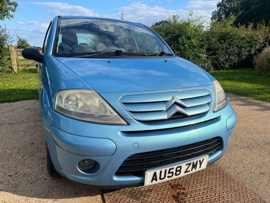 View CITROEN C3 1.4i Rhythm 5dr
