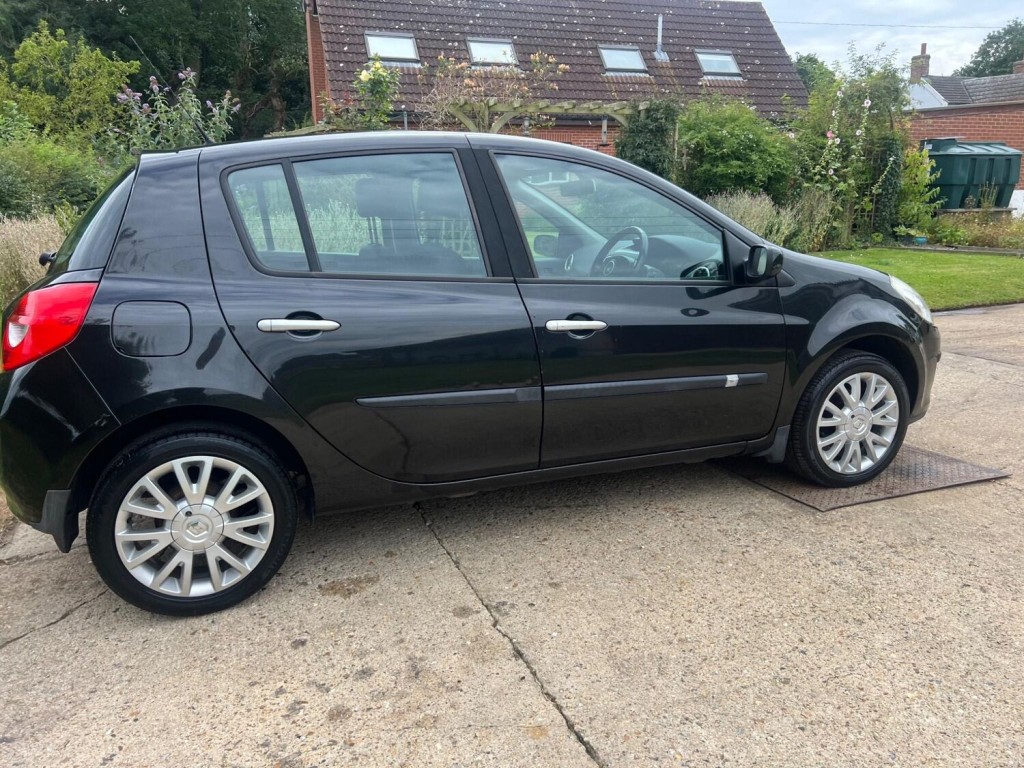 RENAULT CLIO