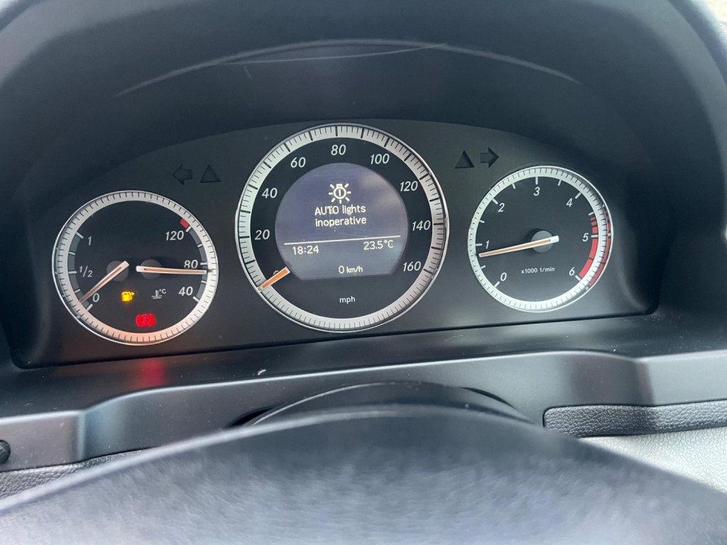 MERCEDES-BENZ C CLASS