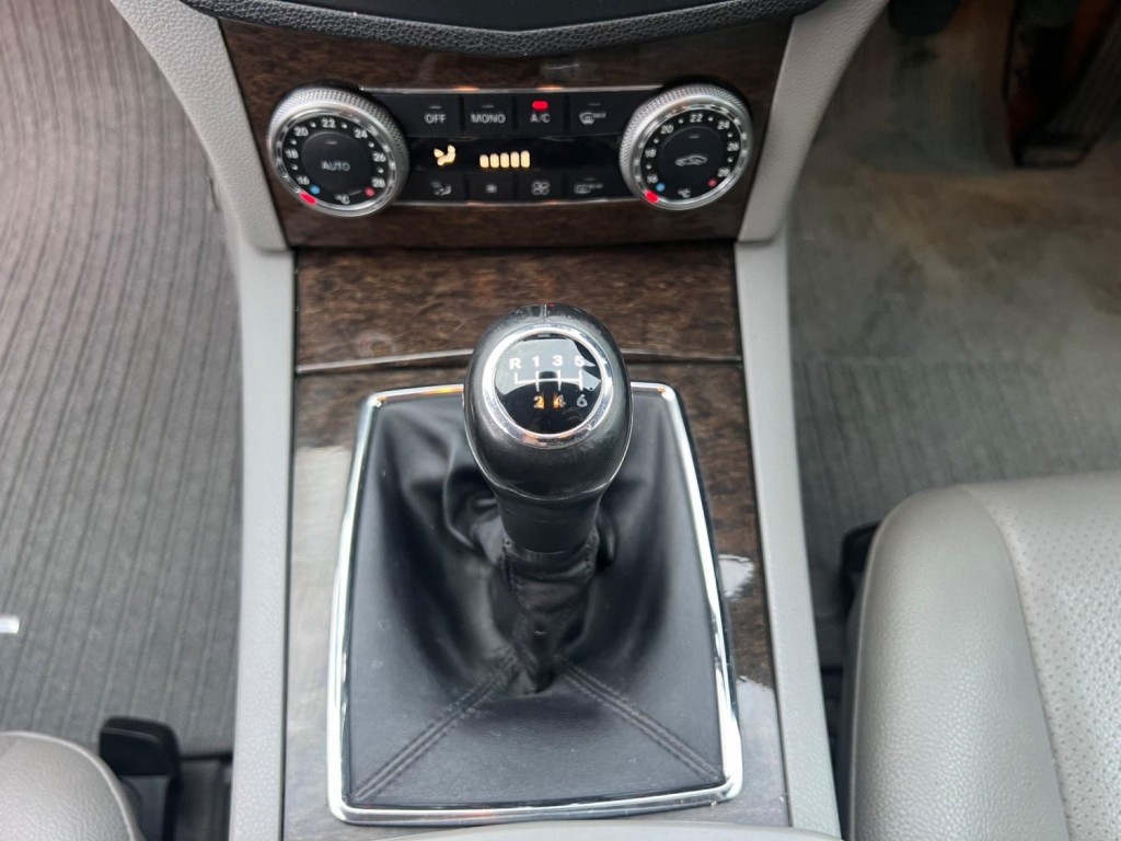 MERCEDES-BENZ C CLASS