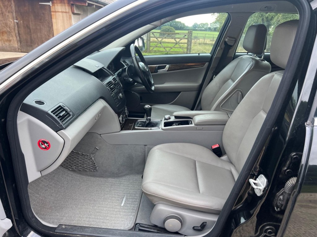 MERCEDES-BENZ C CLASS